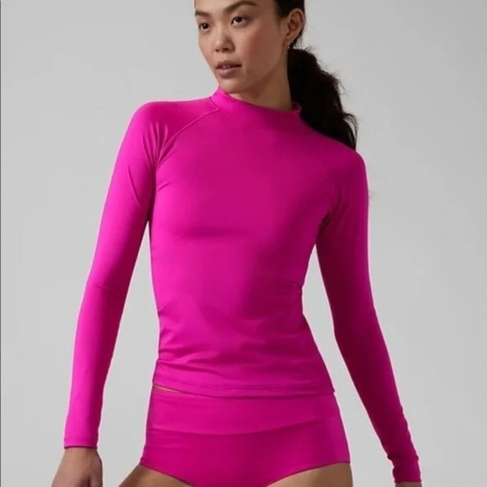 NWOT Athleta North Point Rashguard Swim Long sleeve Top Hot Pink XS
